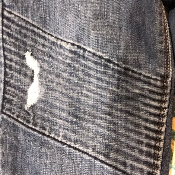 Kendall + Kylie Jeans - Picture 3 of 5